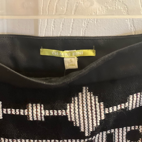 Pattern mini skirt - Picture 2 of 2